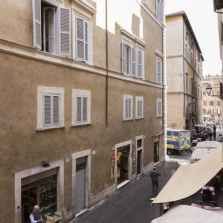 Navona Square